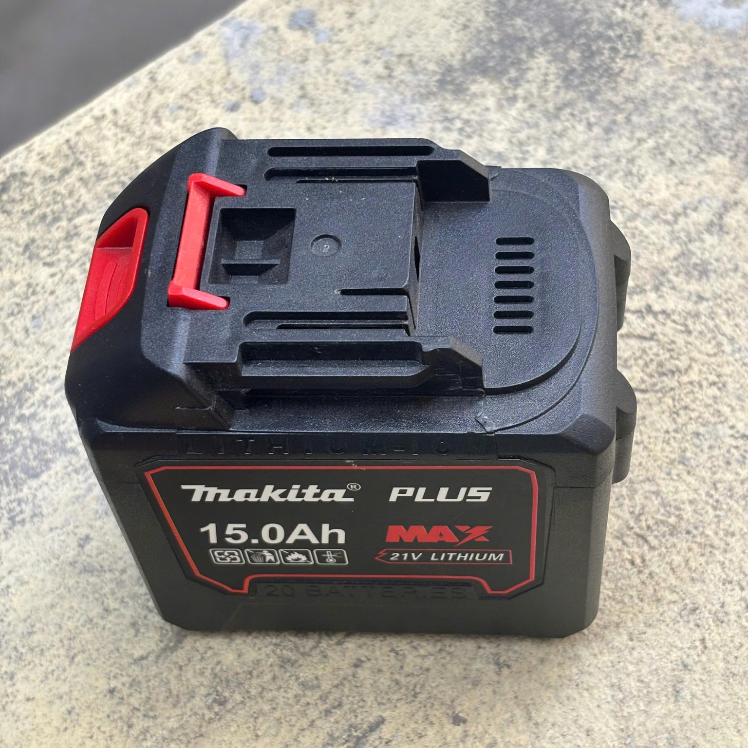 Pin 20 Cell chân Makita và chân sạc